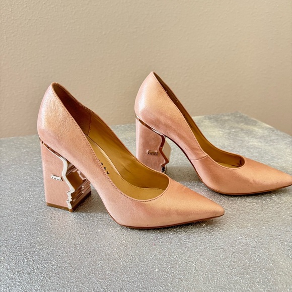 Katy Perry Collections  The Celina in metallic sterling pink. - Picture 3 of 11